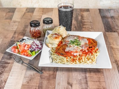 Eggplant Parmigiana Combo with salad (Spaghetti or Penne)